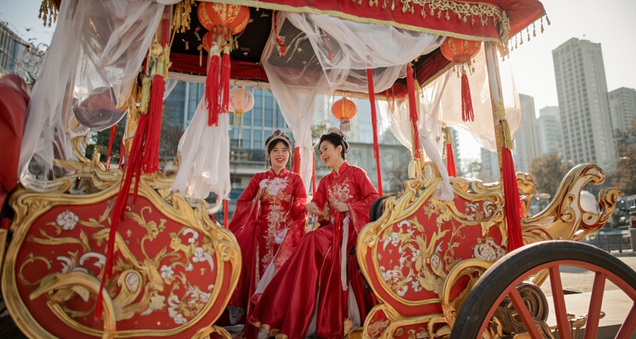 婚庆新风尚：揭秘婚庆花轿租赁的魅力轮播图3